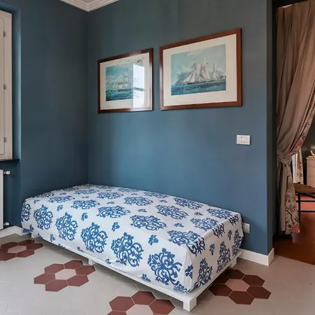 Bellavista 8&1, Emma Вилла *